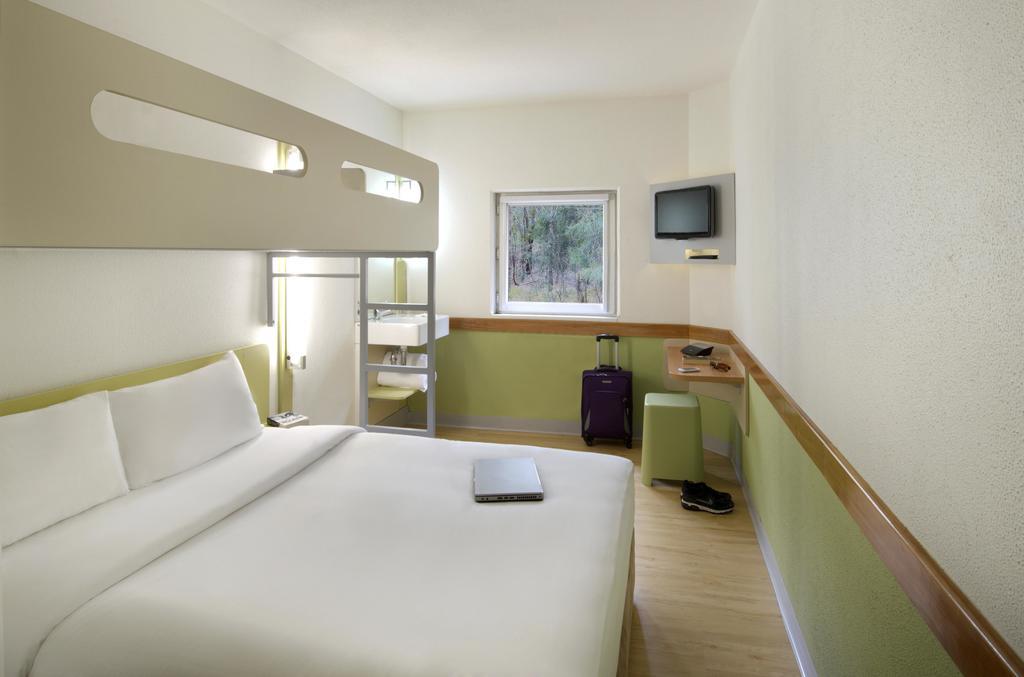 Ibis Budget - 3*